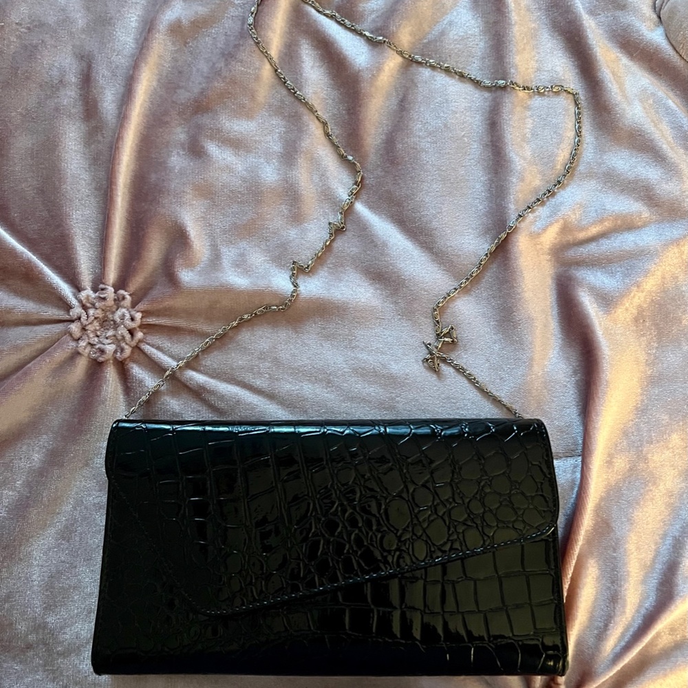 Faux Alligator Black Clutch - Picture 6 of 6